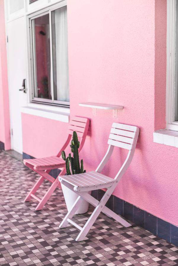 The Pink Hotel Coolangatta Gold Coast Exterior foto