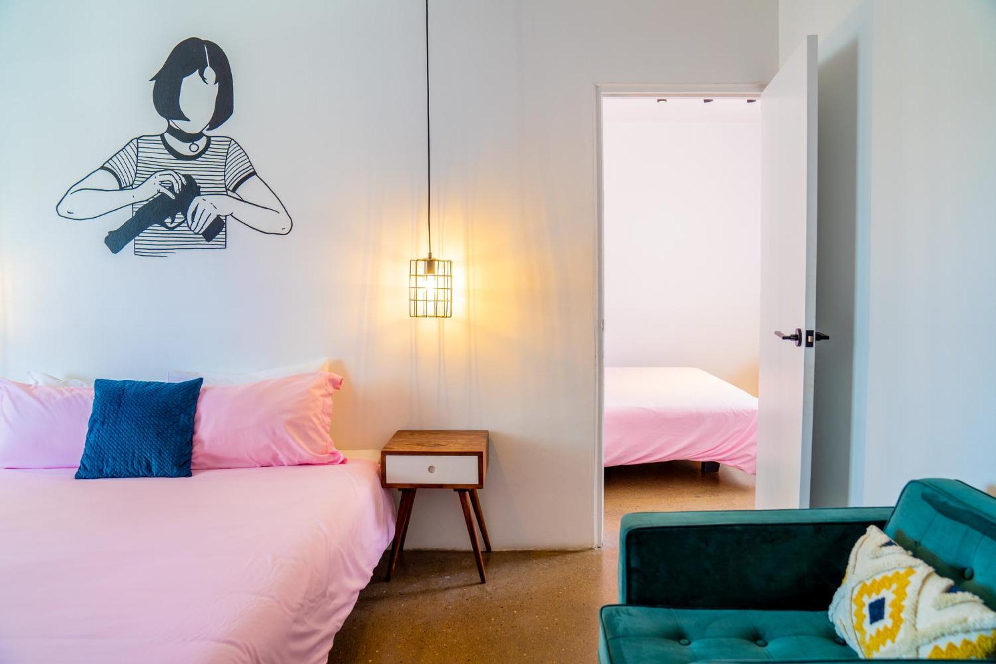 The Pink Hotel Coolangatta Gold Coast Exterior foto