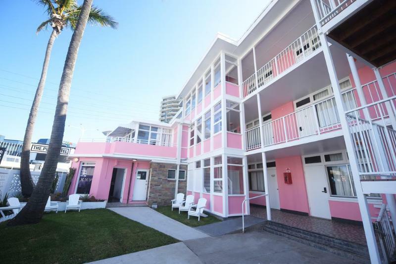 The Pink Hotel Coolangatta Gold Coast Exterior foto
